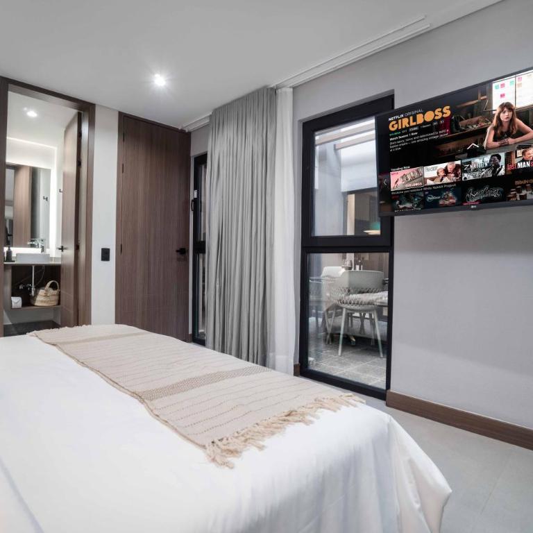 Hygge Luxury Apartments - Three-Bedroom Premium Apartment - 7