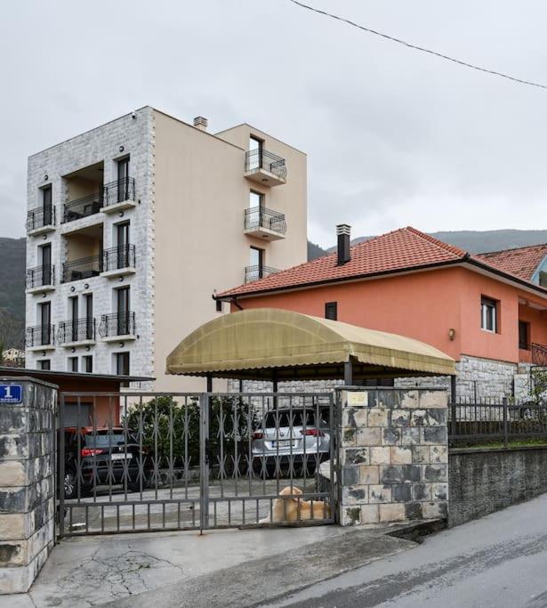 Vujovic Apartments 1 - Apartman sa 1 Spavaćom Sobom - 12