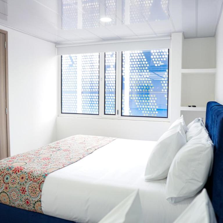 Hotel Sky Blue - Single Room with Private Bathroom - 2