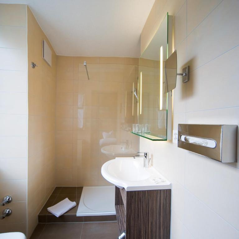 Le Petit CHARME-INN - Zweibettzimmer - 9