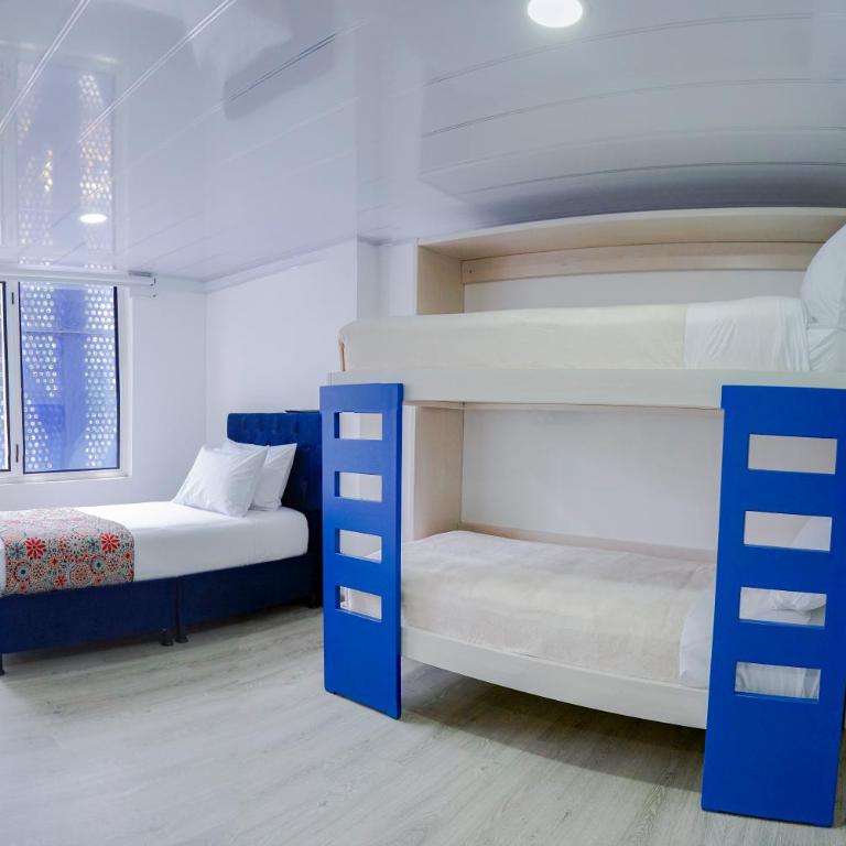 Hotel Sky Blue - Comfort Triple Room - 2