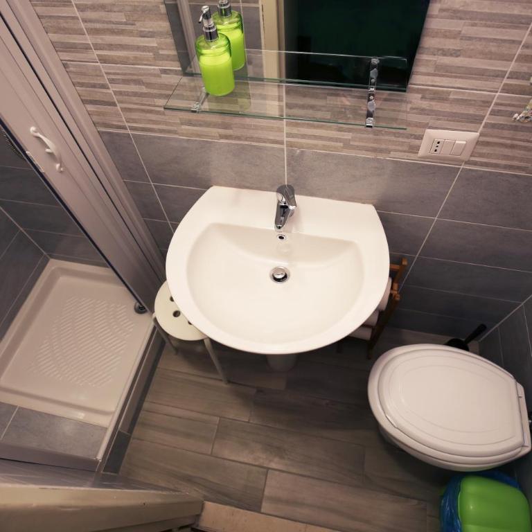 Next Stop Roma Affittacamere Casilino - Camera Singola con Bagno Privato - 3