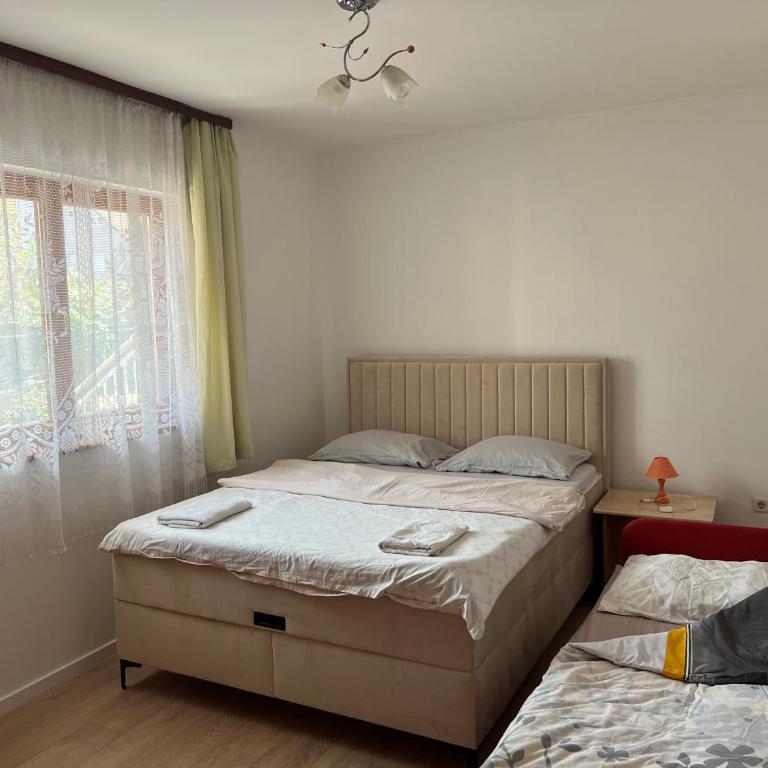 Cheap house near the center of the city - Two-Bedroom Apartment - 5