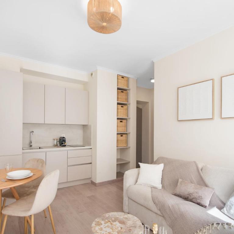 REPUBLIQUE - Somptueux 2 pièces - 50 mètres de Monaco - Appartement 1 Chambre - 11