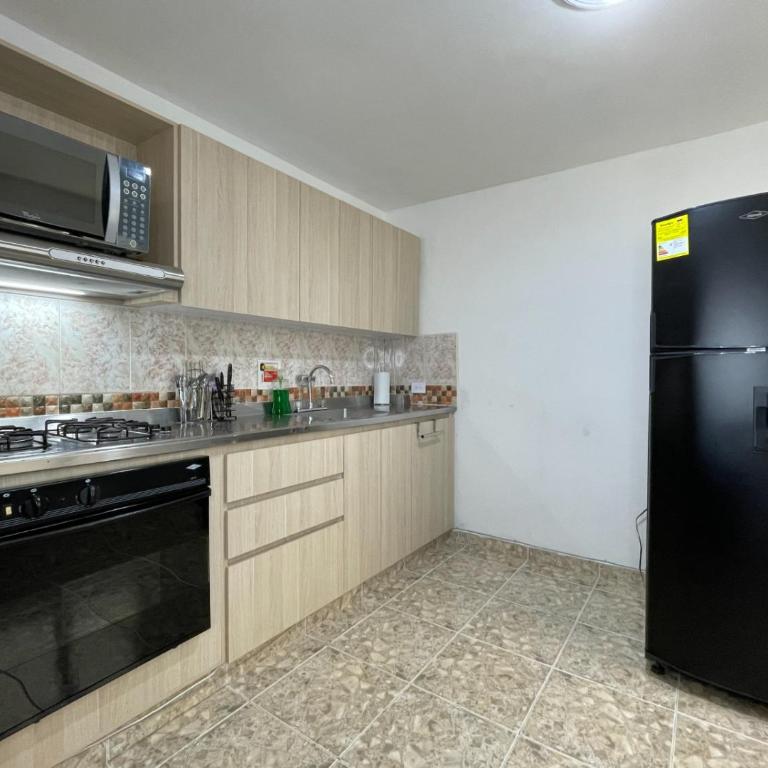 Medellin Tu hogar en la eterna primavera - Apartamento de 3 dormitorios - 2