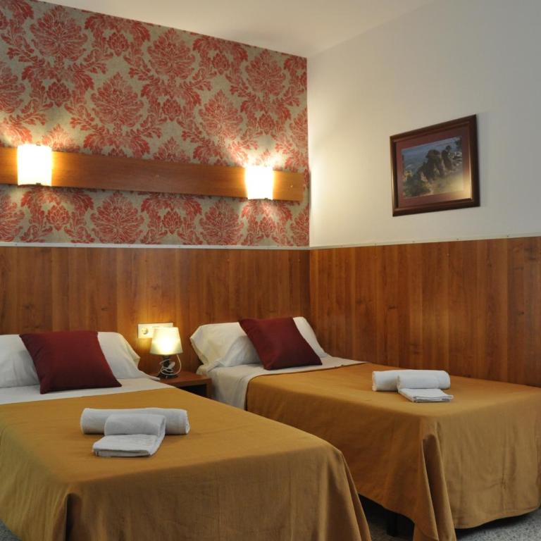Hostal - Pensión El Amigo - Habitación Doble Económica - 1 o 2 camas - 5