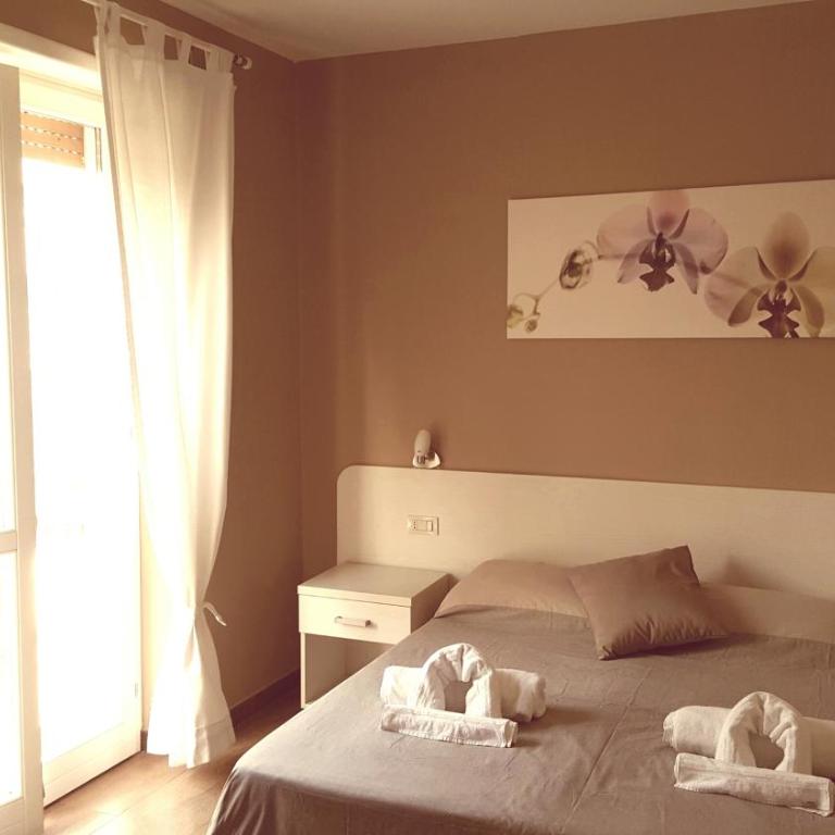 Anna Guest House - Camera King Superior con Balcone - 3
