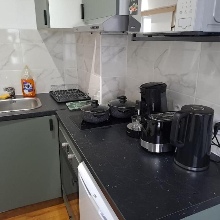 T2 Jacky IC. /Moto / Circuit 24h / Oasis /Antares - Appartement 1 Chambre - 25