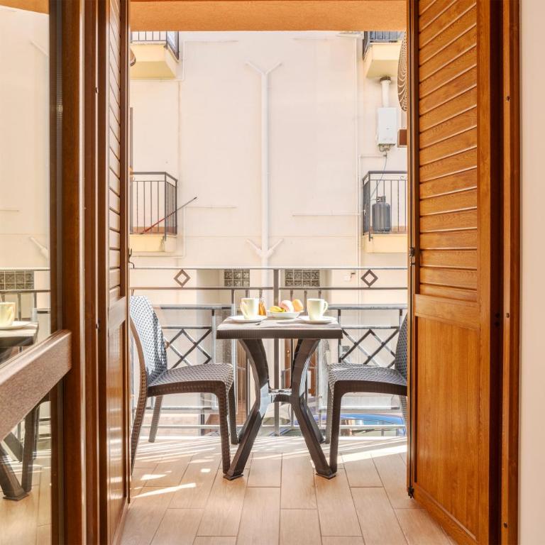 Azzurra Apartments - Apartment mit Balkon - 13