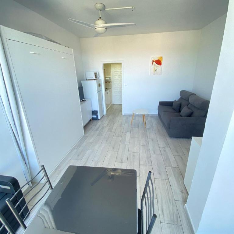 Studio avec Piscine et Parking - One-Bedroom Apartment - 5