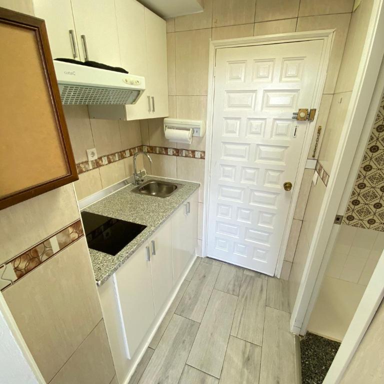 Studio avec Piscine et Parking - One-Bedroom Apartment - 15