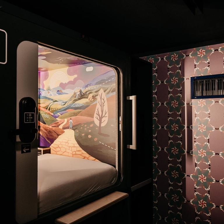 Capsule Hotel - Lucerne Old Town - Kapsel - oben - 1