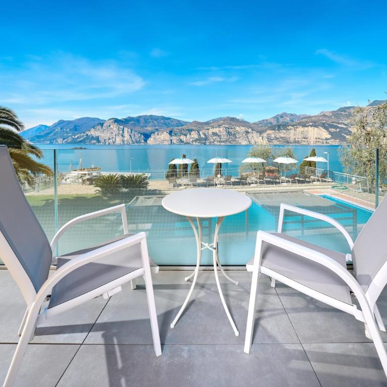 Hotel Capri - Camera Matrimoniale/Doppia con Letti Singoli con Vista Lago. - 1