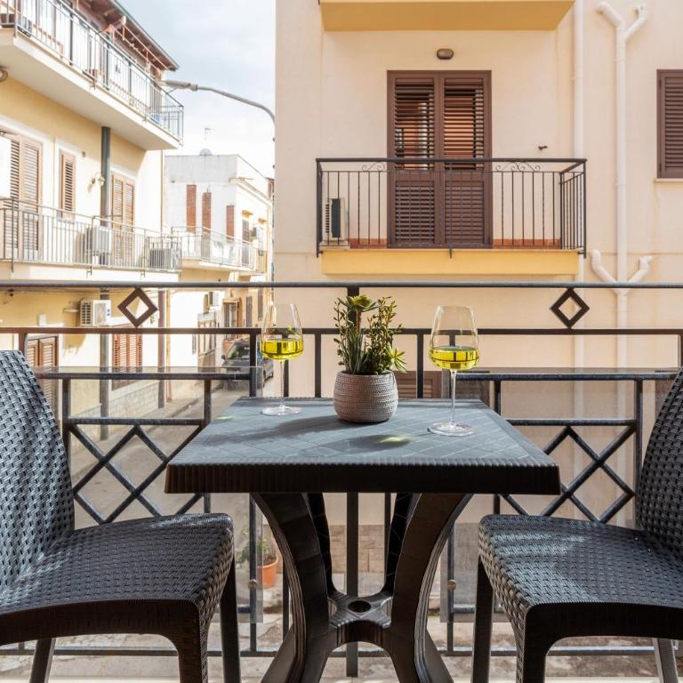 Azzurra Apartments - Apartment mit Balkon - 12