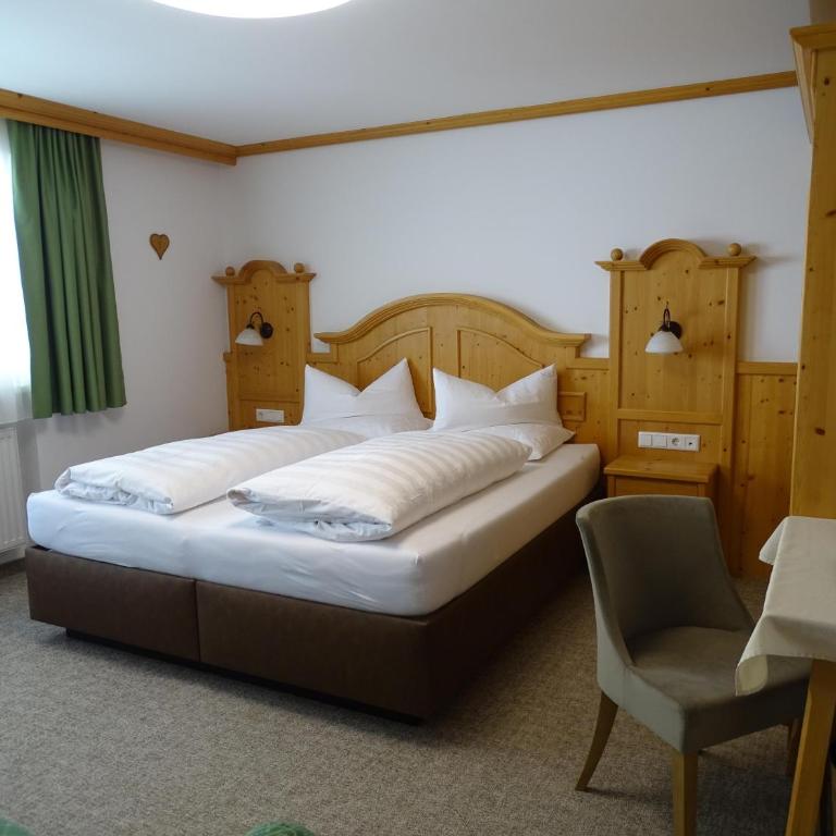 Astegg, Alpengasthof - Dreibettzimmer mit Dusche - 5