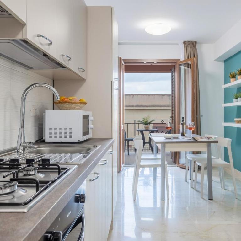 Azzurra Apartments - Apartment mit Balkon - 6