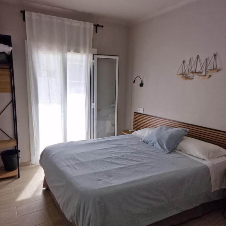 Pensió Torrent - Habitación Doble con balcón - 1 o 2 camas - 12
