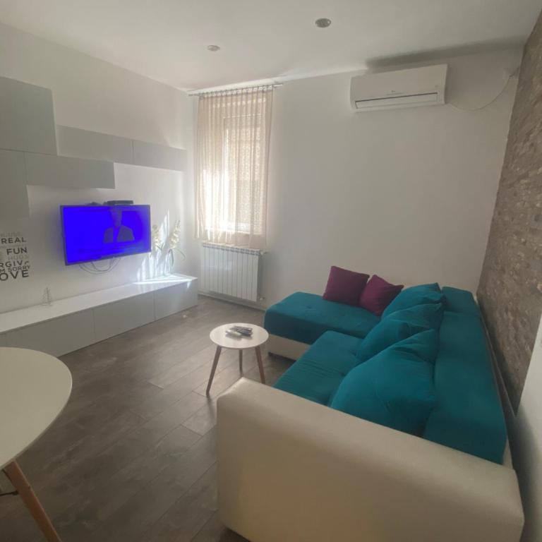 Marta Apartment - One-Bedroom Apartment - 2