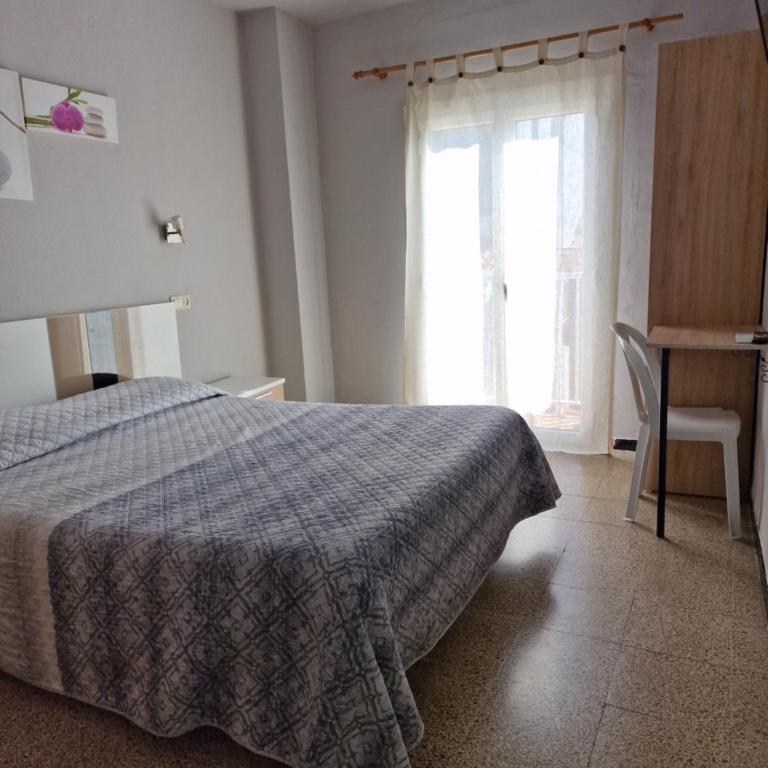 Pensió Torrent - Habitación Familiar (2 adultos y 2 niños) - 2