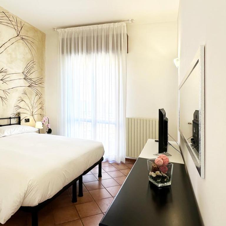 Int 12 - Appartamento dei Gerani by Residence San Luca - Apartment - 3
