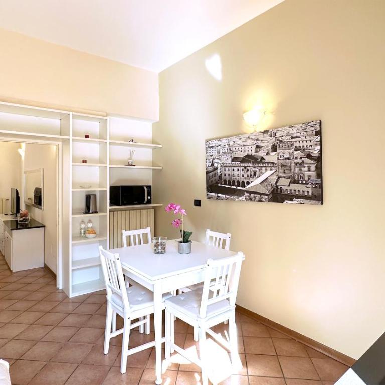 Int 12 - Appartamento dei Gerani by Residence San Luca - Apartment - 8