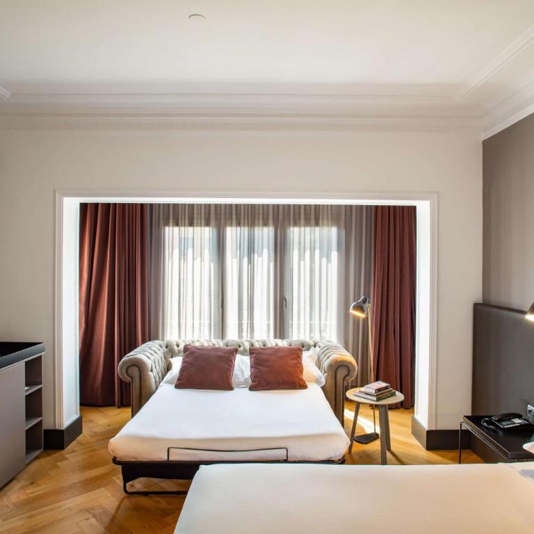 Alexandra Barcelona Hotel, Curio Collection by Hilton - Collection Premium King Room with Sofa Bed - 1