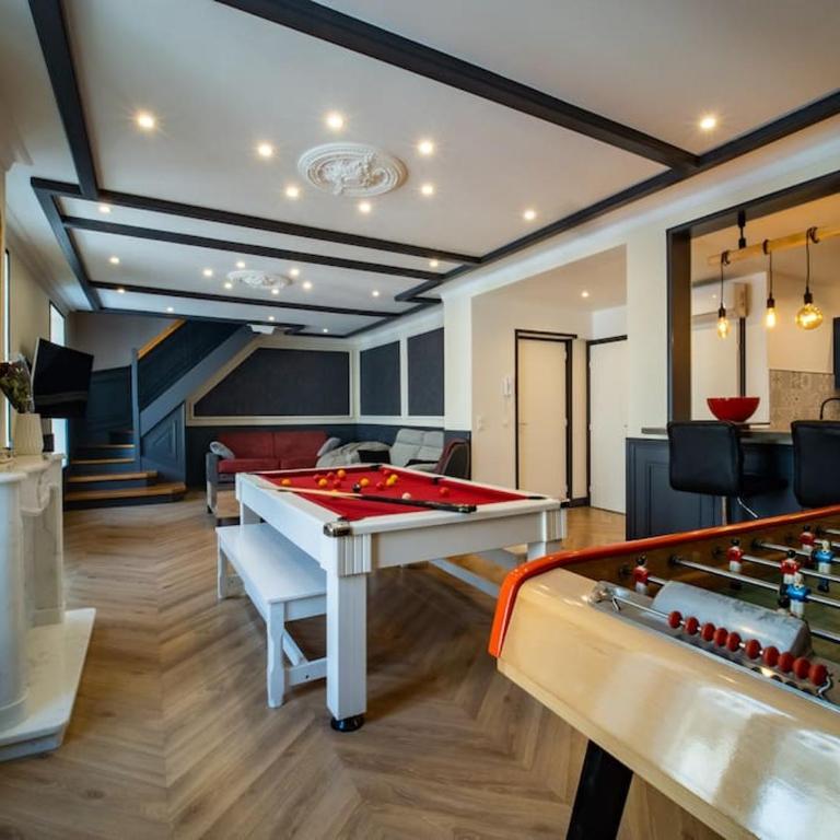 Duplex Jeanne d'Arc Billard Baby en option Escape Game Logements Insolites - Appartement 2 Chambres avec Terrasse - 1