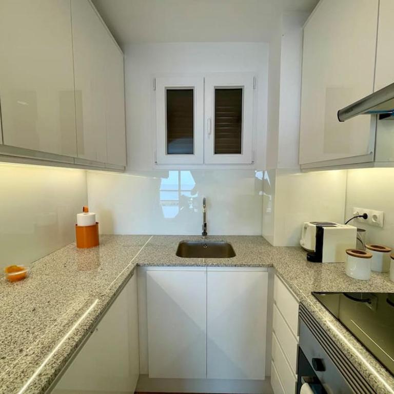 Beste Sicht auf Ifach, Hafen und Strand - Two-Bedroom Apartment - 26
