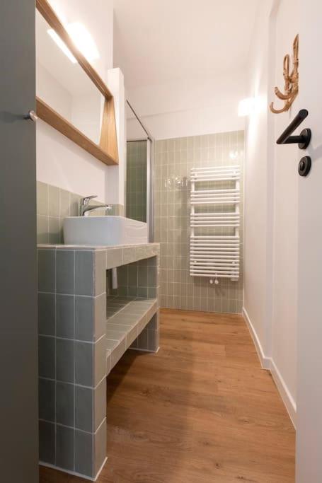 1BR design balcony Nice center Tram & 10mins Mer - Appartement 1 Chambre - 12