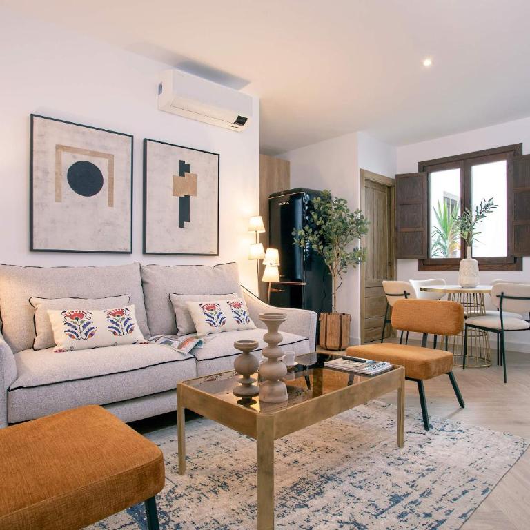 Genteel Home Horno Marina - Two-Bedroom Apartment with Terrace - 11