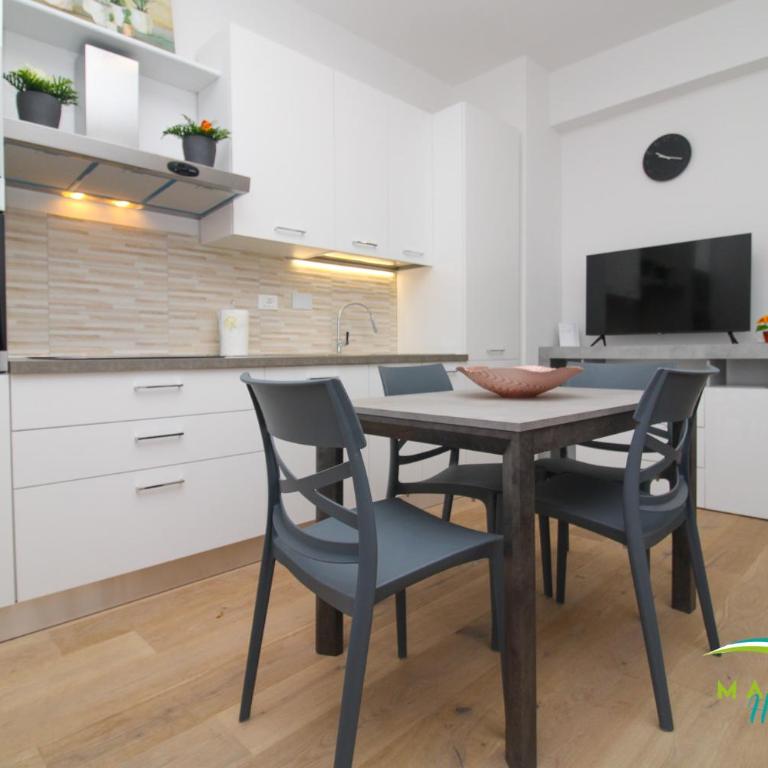 Maremma Holidays:Girasole Apartment - Appartamento con 2 Camere da Letto - 4