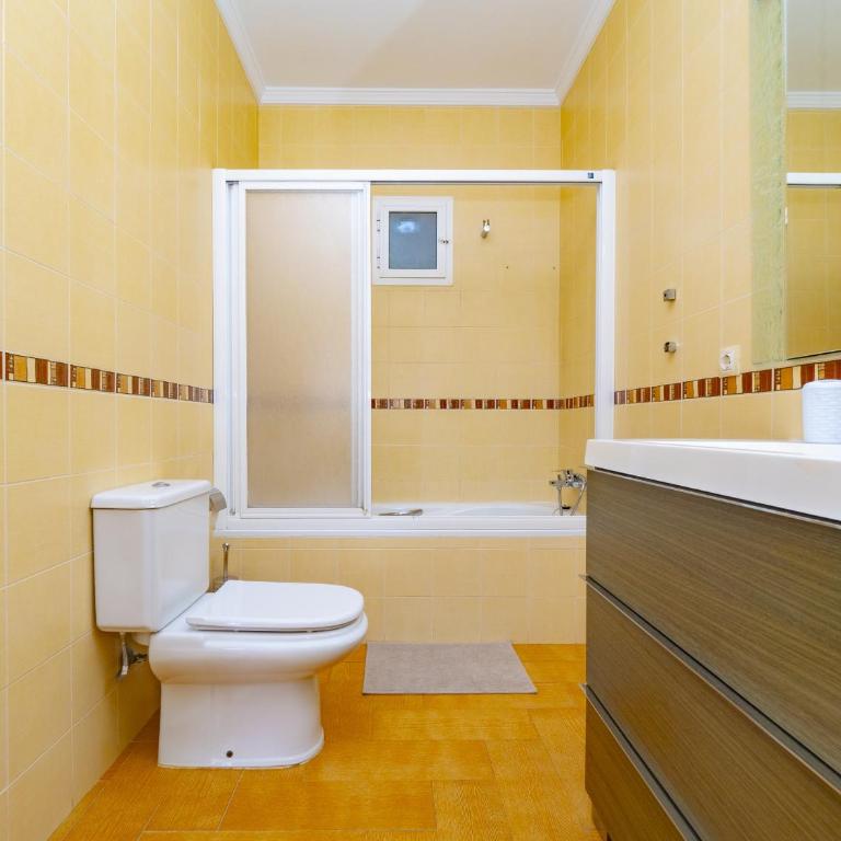 Cubo's Center House Gerald Brenan - Vacation Home - 22