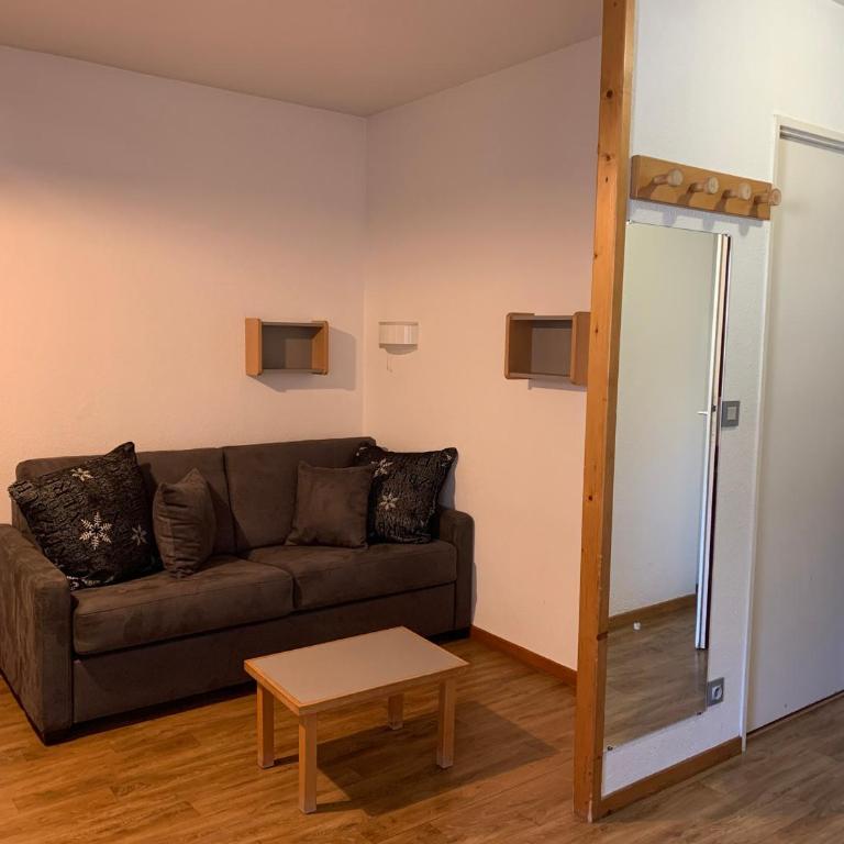 Studio 4 Pers avec Balcon, WiFi et Parking - Studio - 7