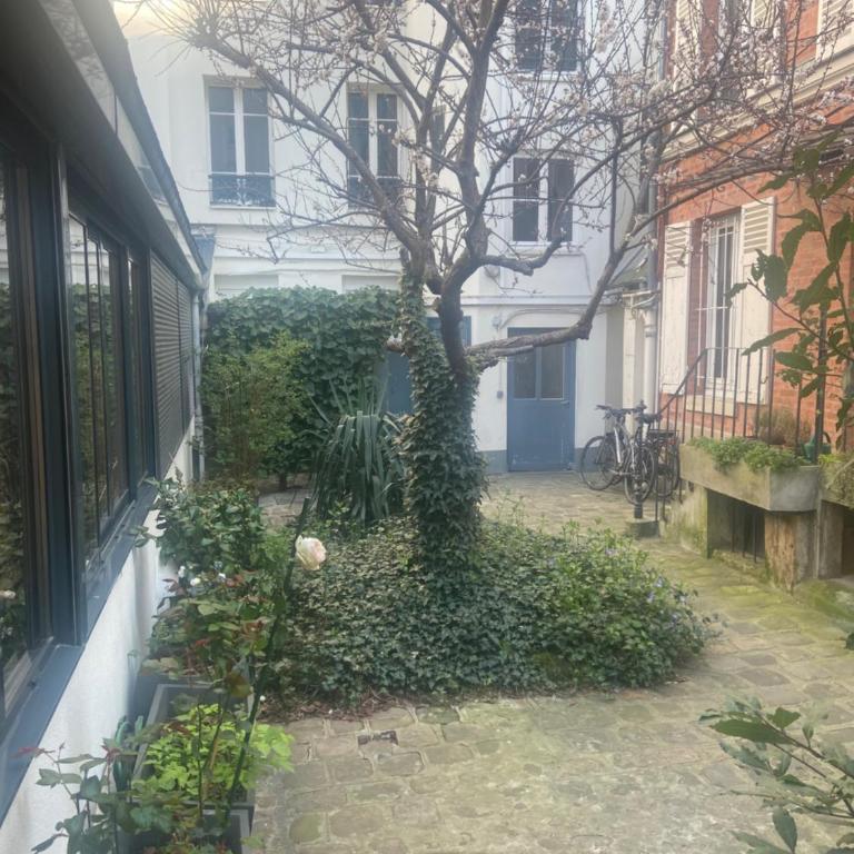 Maison-Atelier 3bd et 3ba avec patio fleuri au pied de Montmartre - Appartement 3 Chambres - 3