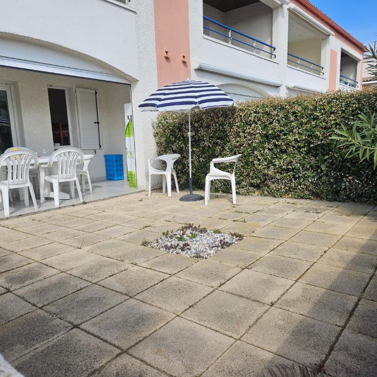 OREE DU GOLF II Joli T3 piscine proche golf Cap d'Agde - Apartment - Ground Floor - 2