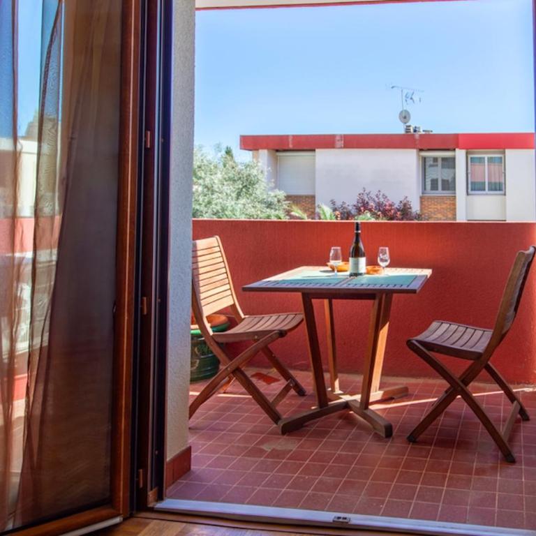 Spacious air conditionned apartment with balcony - Appartement - 2