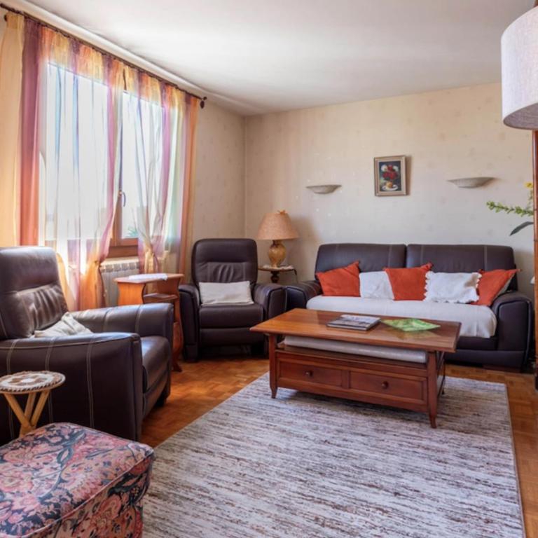 Spacious air conditionned apartment with balcony - Appartement - 9