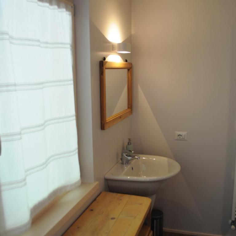 Villetta 56 Blu Yellow and Red Lake view Garden Private Parking by Garda Domus Mea - Appartamento con Balcone - 9