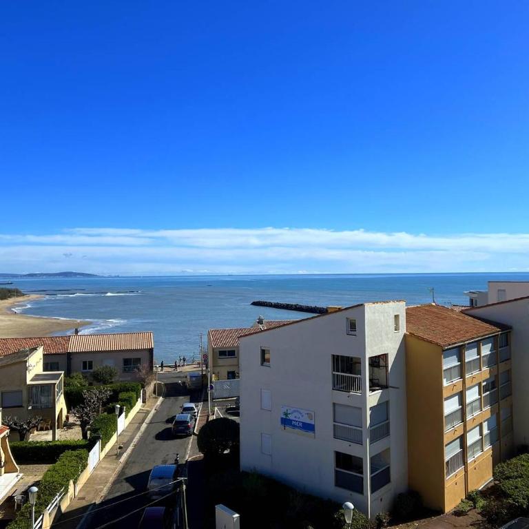 INDES GALANTES Tres joli T2 vue mer piscine Cap d'Agde - One-Bedroom Apartment - 14