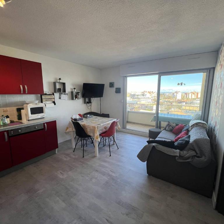 INDES GALANTES Tres joli T2 vue mer piscine Cap d'Agde - One-Bedroom Apartment - 7