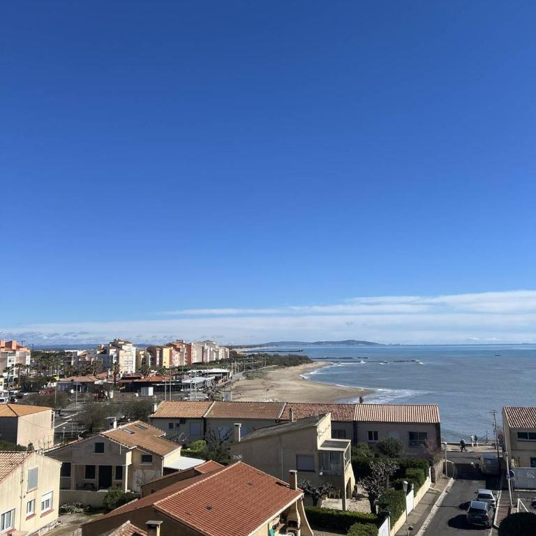 INDES GALANTES Tres joli T2 vue mer piscine Cap d'Agde - One-Bedroom Apartment - 12