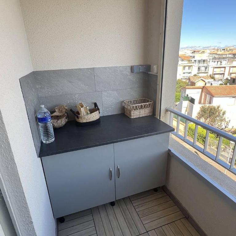 INDES GALANTES Tres joli T2 vue mer piscine Cap d'Agde - One-Bedroom Apartment - 20