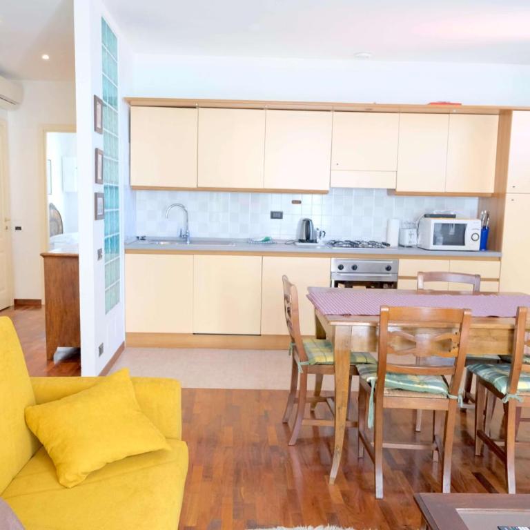 Case VR Holiday - Residenza Leo - Two-Bedroom Apartment - 2