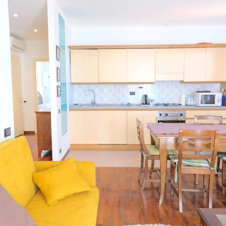 Case VR Holiday - Residenza Leo - Two-Bedroom Apartment - 4