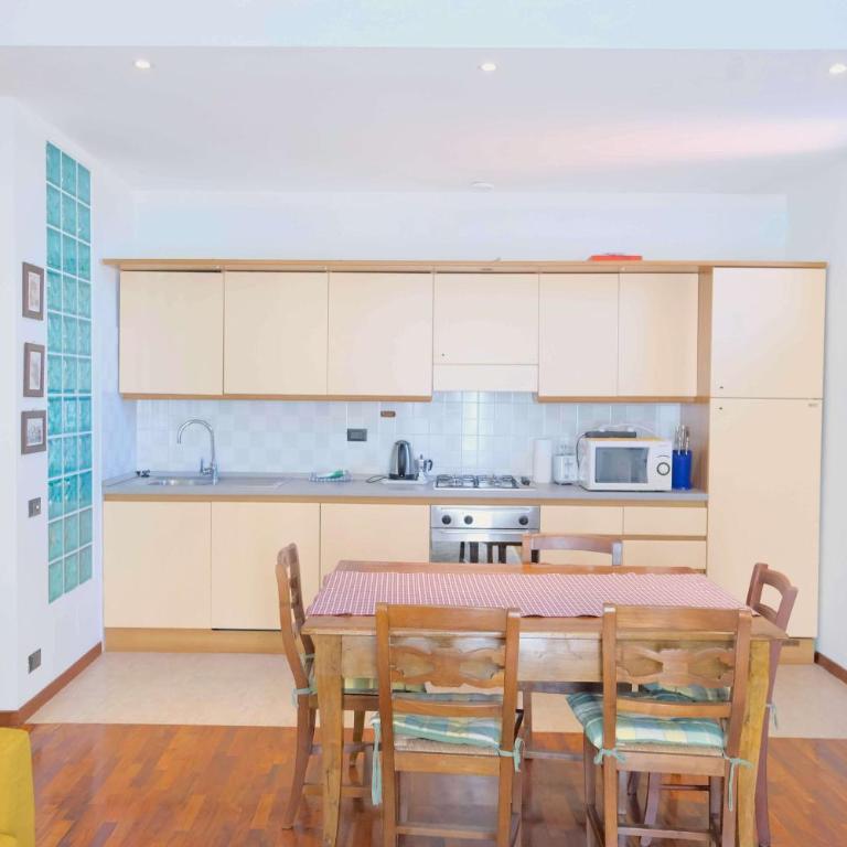 Case VR Holiday - Residenza Leo - Two-Bedroom Apartment - 5
