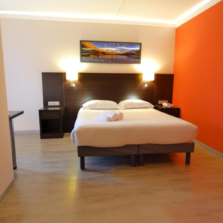 Contact Hotel B&G Limoges Sud - Chambre Double - Accessible aux Personnes à Mobilité Réduite - 4