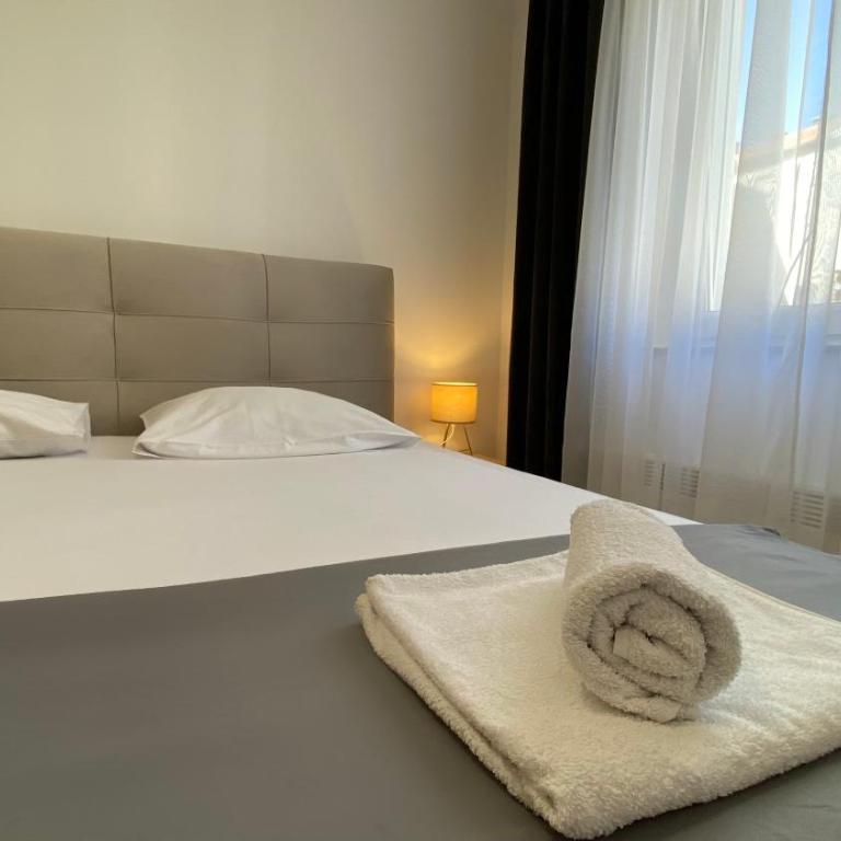La Perla - One-Bedroom Apartment - 14