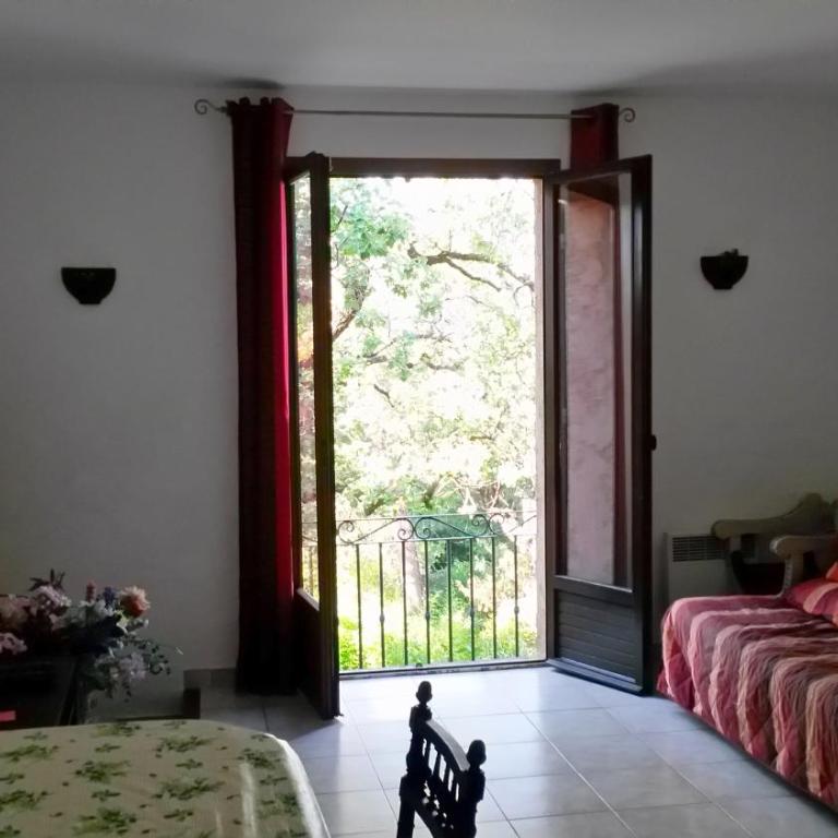 Saint-Raphaël Villa mitoyenne 10 min de la plage - Casa con 2 Camere da Letto - 5