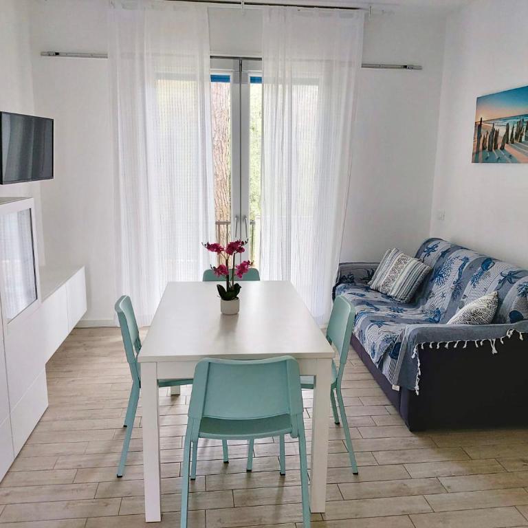 Villa Antonietta 4, Relax nella pineta - Appartamento con 2 Camere da Letto - 1