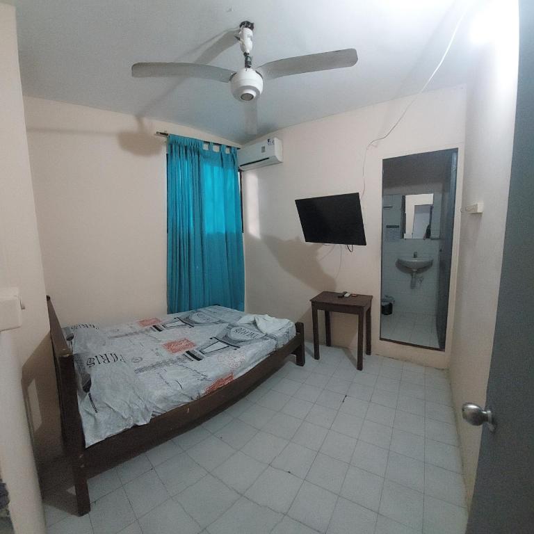 Hotel Unico City - Budget Double or Twin Room - 9
